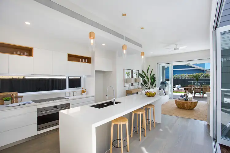 "Haven", 19 Seashell Avenue, Mermaid Beach QLD 4218