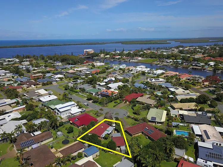 6 Brier Court, Golden Beach QLD 4551