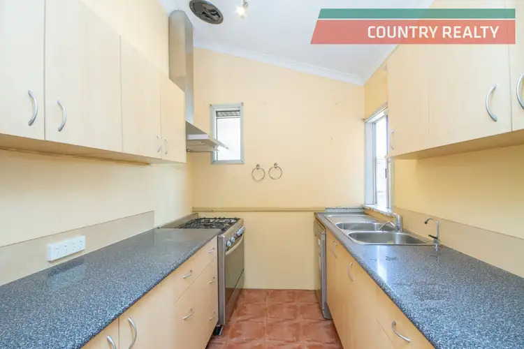 94 Burlong Road, Northam WA 6401