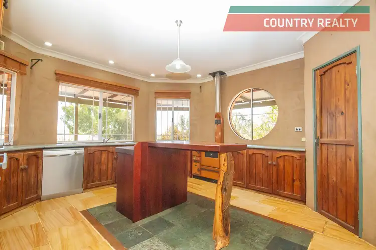 26 Steere Road, York WA 6302
