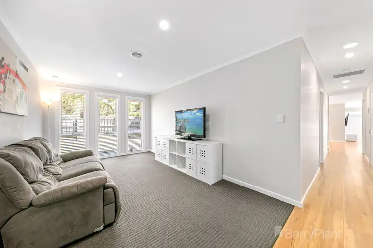 Sixth view of Homely house listing, 1 Carney Court, Pakenham VIC 3810