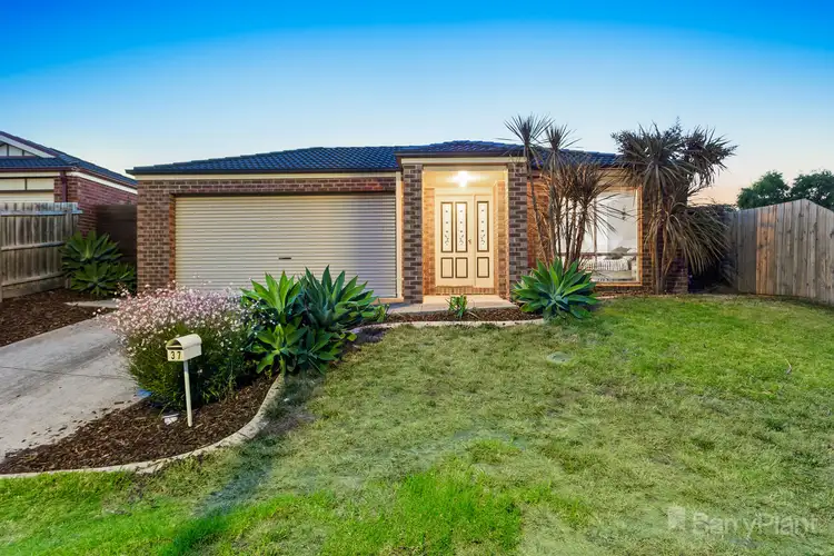37 Tuscany Rise, Pakenham VIC 3810