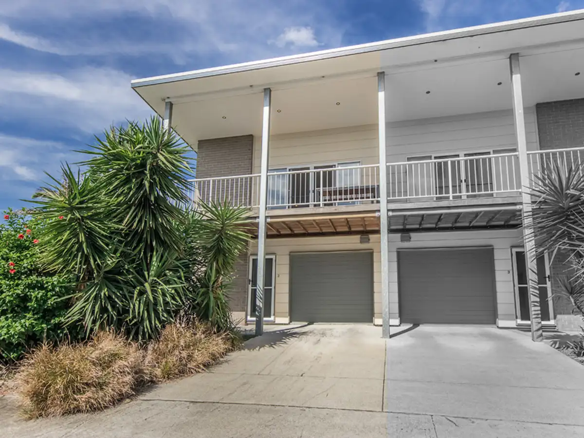 Main view of Homely townhouse listing, 2/22 Denman Street, Leichhardt QLD 4305
