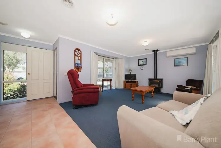 Third view of Homely house listing, 3 Gus Court, Pakenham VIC 3810