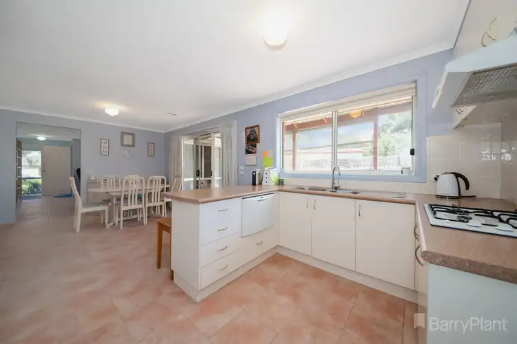 Sixth view of Homely house listing, 3 Gus Court, Pakenham VIC 3810