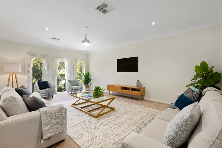 16 Woodlyn Close, Mount Eliza VIC 3930