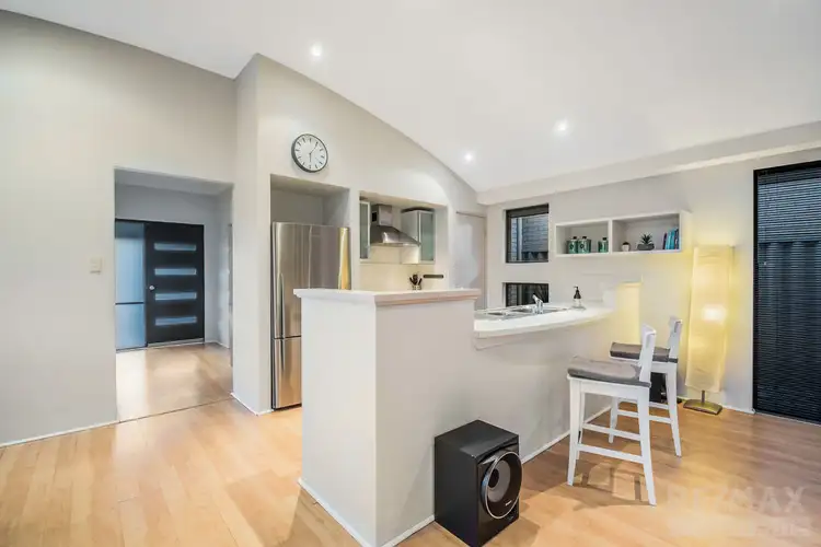 Fourth view of Homely house listing, 6 Knighton Way, Butler WA 6036