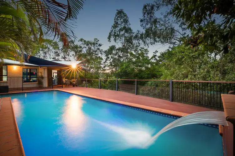 12 Westminster Court, Brookfield QLD 4069