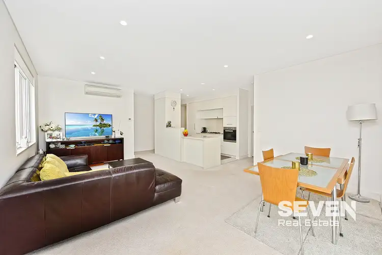 201/2 Palm Avenue, Breakfast Point NSW 2137