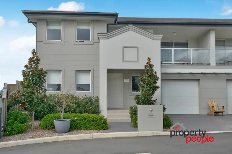 9 Highland Close, Macquarie Links NSW 2565