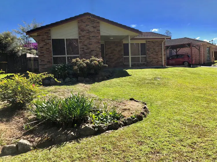 6 Lomandra Place