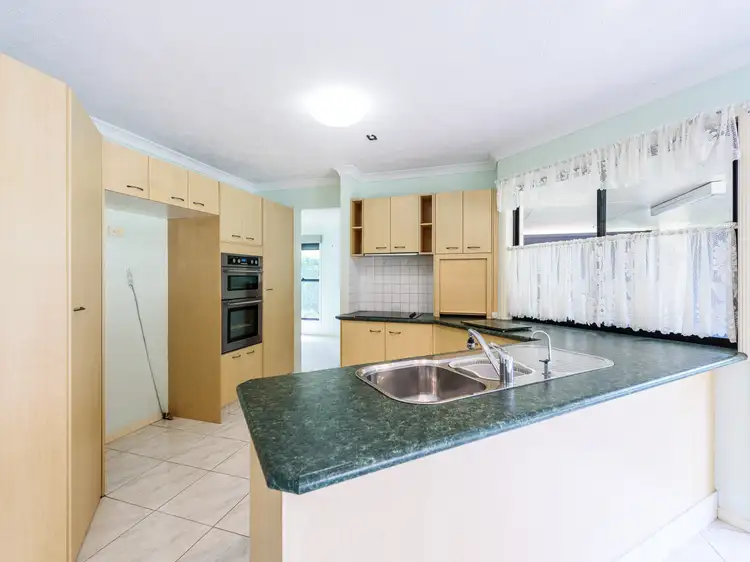 Fifth view of Homely house listing, 31 Ingles Circuit, Arundel QLD 4214