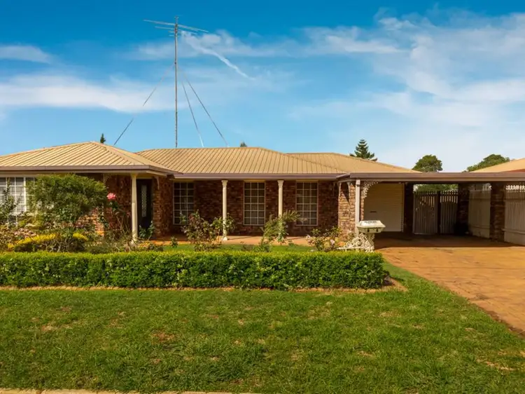 24 Broadfoot Street, Kearneys Spring QLD 4350