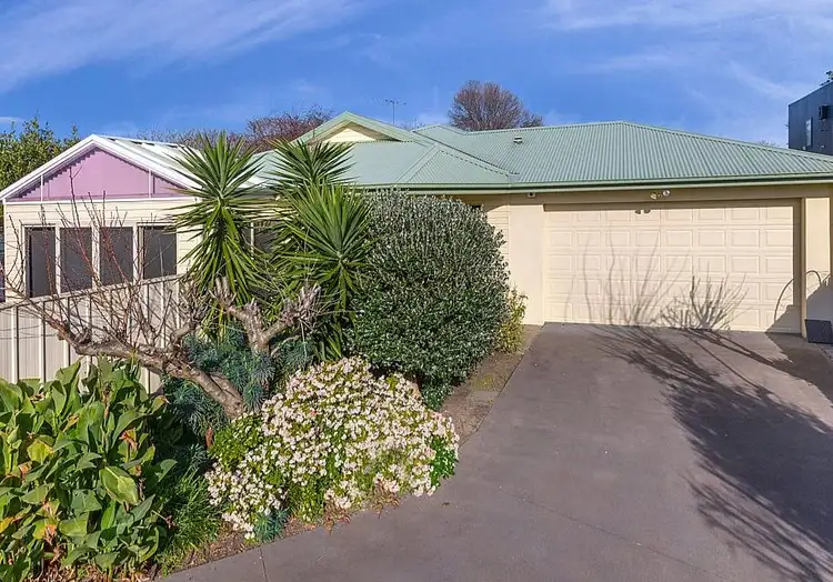 Main view of Homely house listing, 2/7 Coorabong Avenue, Rosebud VIC 3939