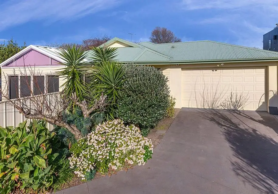 Main view of Homely house listing, 2/7 Coorabong Avenue, Rosebud VIC 3939