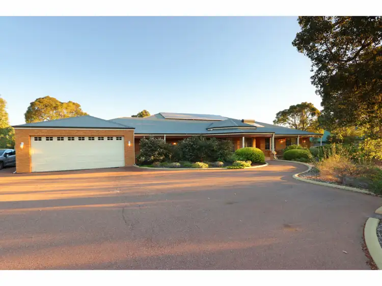 5 Vellender Road, Bedfordale WA 6112