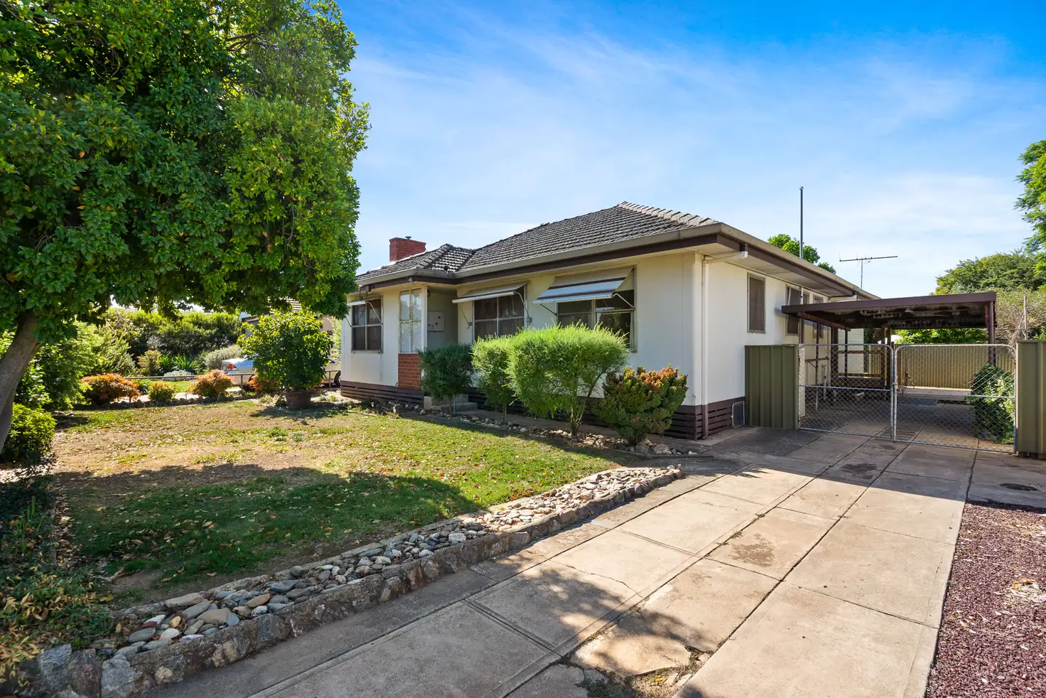 Main view of Homely house listing, 4 Lawry Street, Wodonga VIC 3690