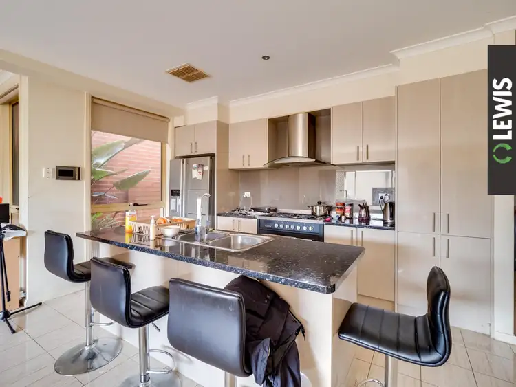 23 Knoll Walk, Epping VIC 3076