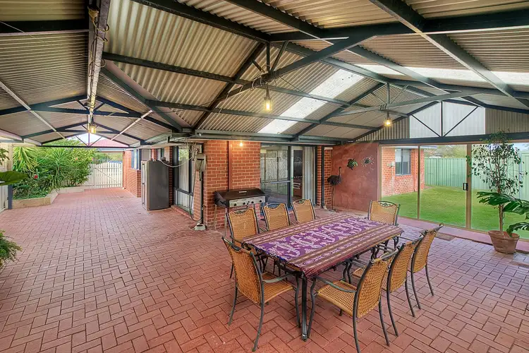 14 Woodside Way, Broadwater WA 6280