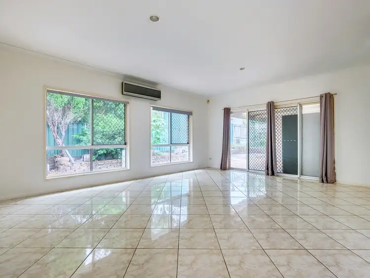 Sixth view of Homely house listing, 8 Echidna Close, Doolandella QLD 4077