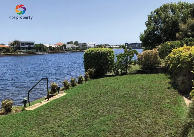 211/4 Melody Court, Warana QLD 4575