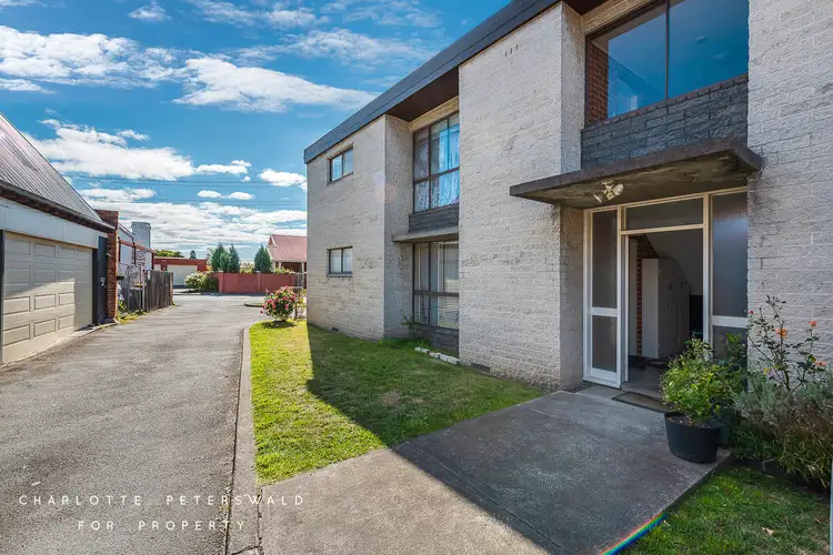 1/3 Tower Road, New Town TAS 7008