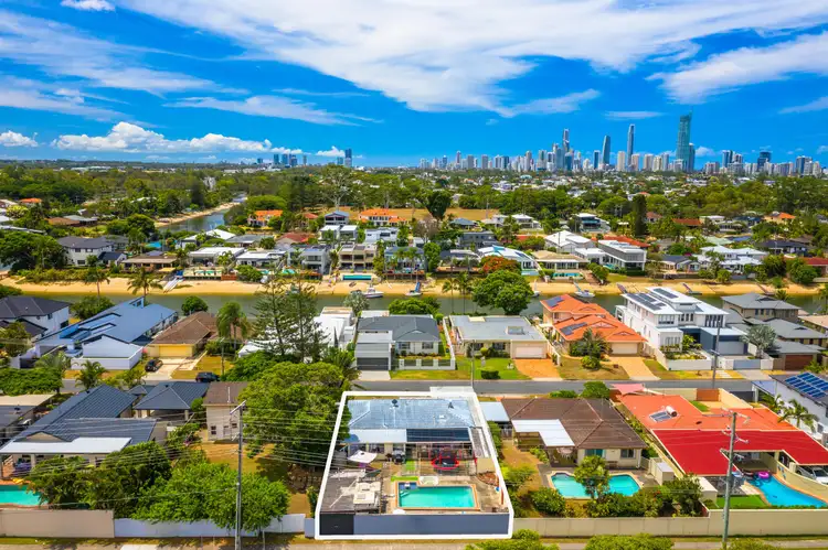 13 Rosemont Avenue, Broadbeach Waters QLD 4218