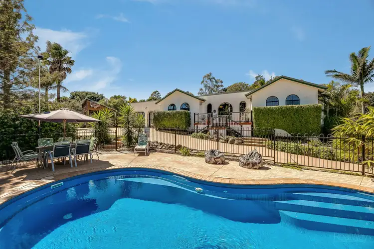 12 Palmer Drive, Highfields QLD 4352