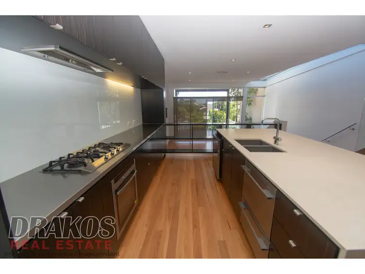 Sixth view of Homely townhouse listing, 1/165 Dornoch Terrace, Highgate Hill QLD 4101