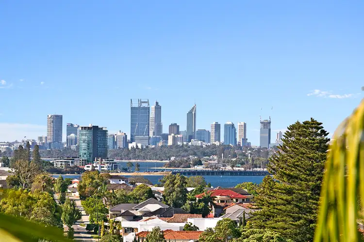 18 Cowrie Crescent, Mount Pleasant WA 6153