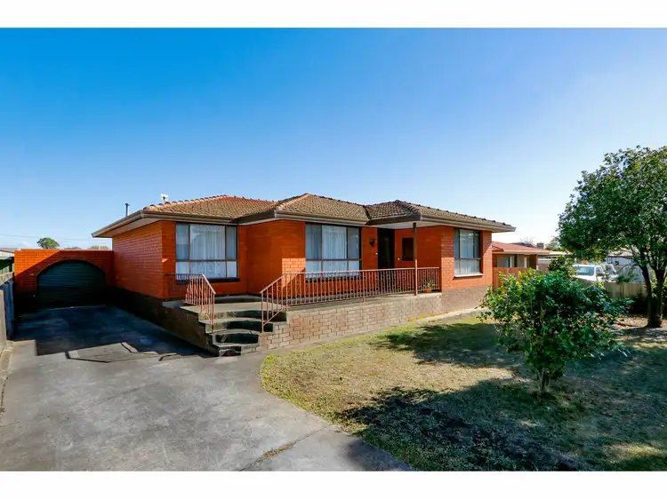 15 Cedar Street, Sale VIC 3850