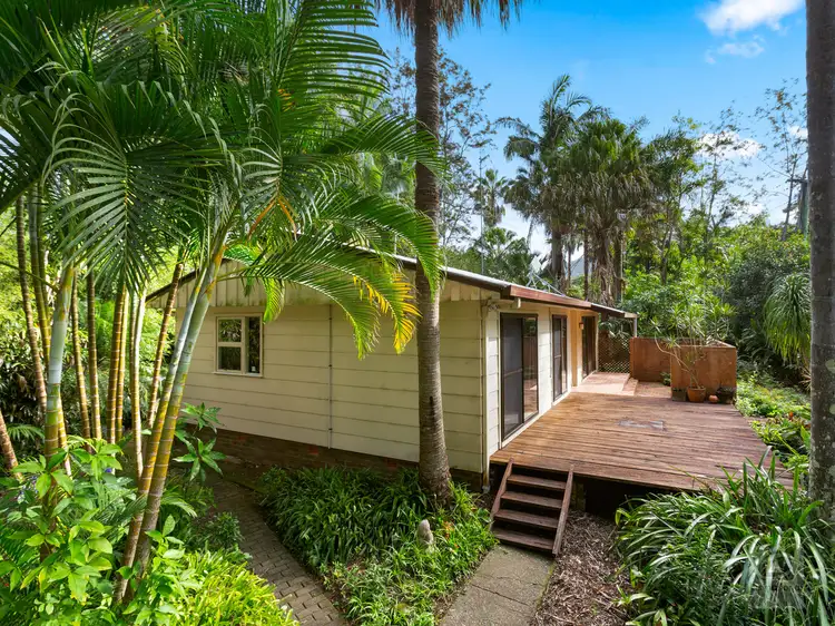 10 Old Convent Road, Uki NSW 2484