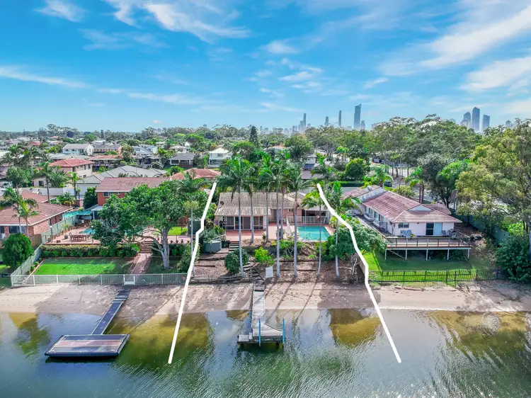 4 Delungra Street, Broadbeach Waters QLD 4218