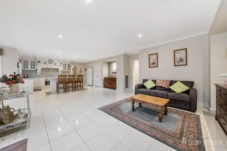 Fifth view of Homely house listing, 8 Mountain Vista Court, Drouin VIC 3818