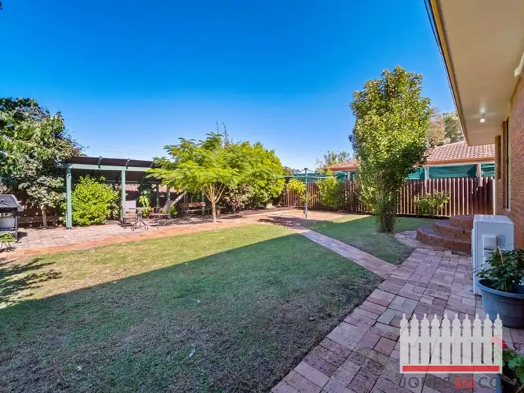 52 Naunton Crescent, Eden Hill WA 6054