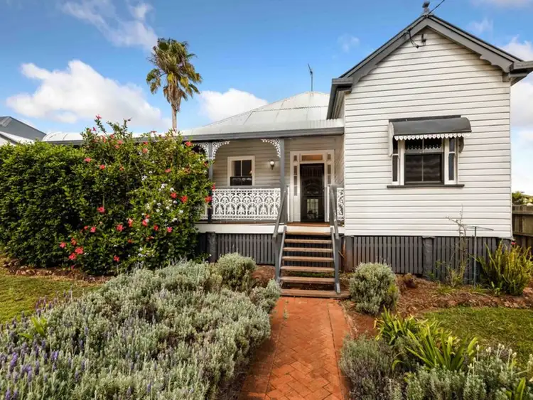 208 South Street, South Toowoomba QLD 4350