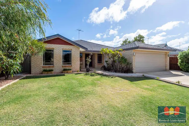 214 Peelwood Parade, Halls Head WA 6210