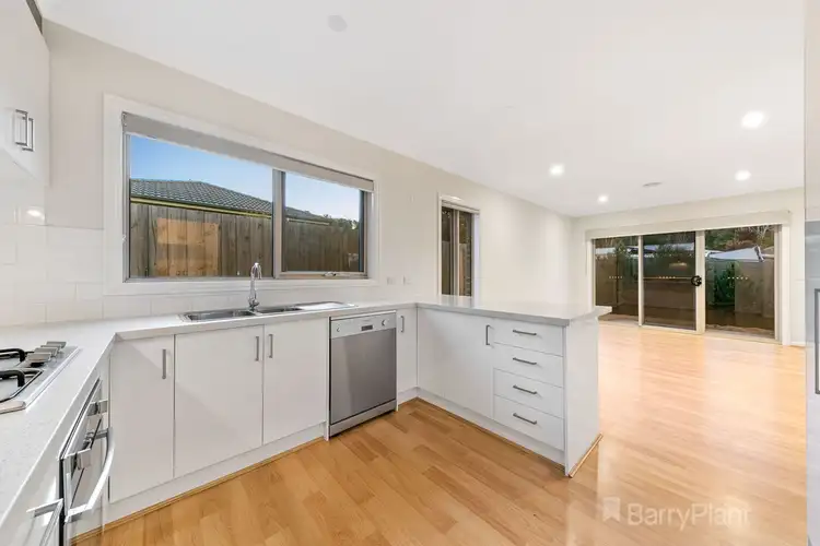 Fifth view of Homely unit listing, 2/25 Donday Court, Pakenham VIC 3810
