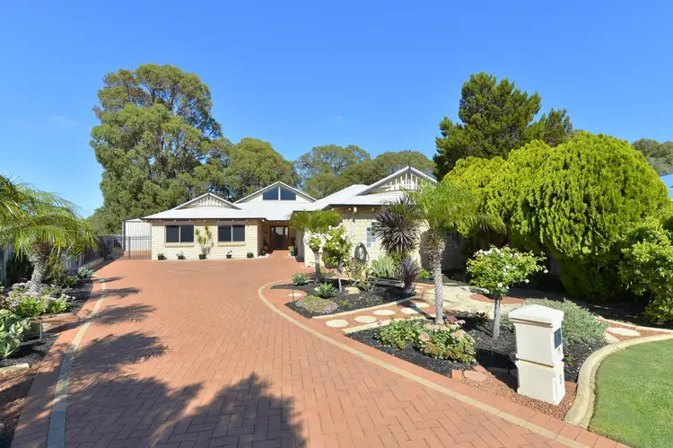 8 Dunbar Court, Meadow Springs WA 6210