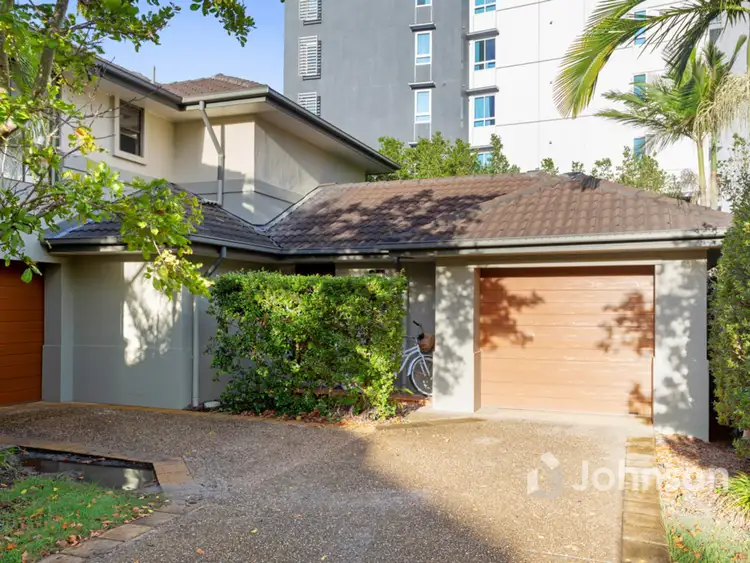 14/2 North Shore Avenue, Varsity Lakes QLD 4227