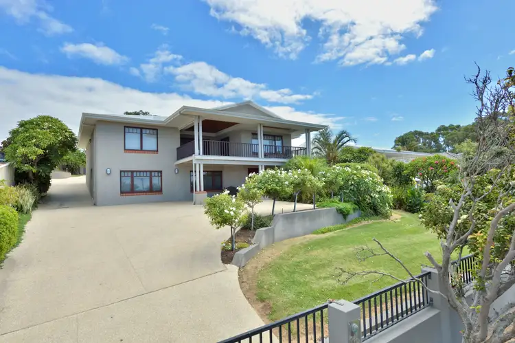 12 Hill Street, Halls Head WA 6210