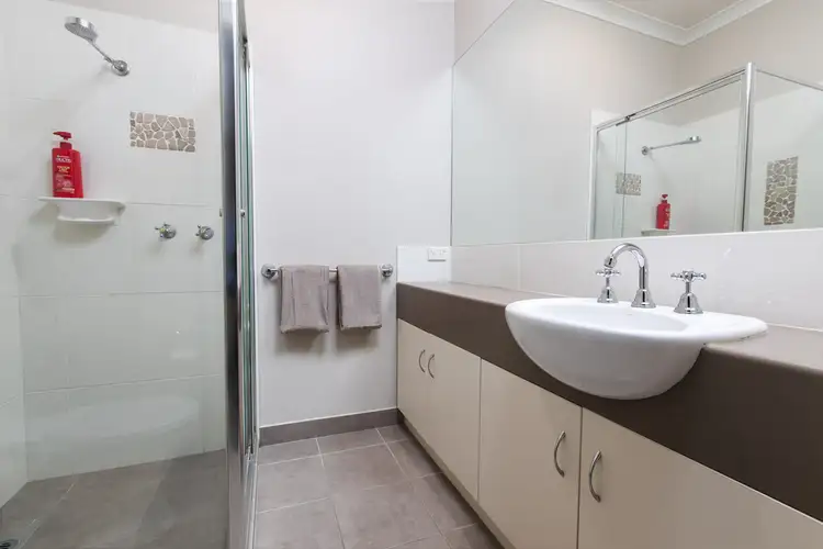 Sixth view of Homely unit listing, 2/5 Diosma Court, Frankston South VIC 3199