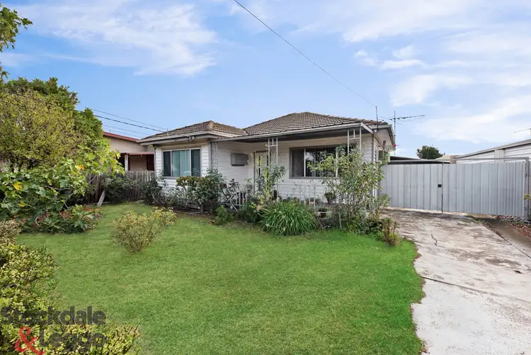 10 Grist Street, St Albans VIC 3021