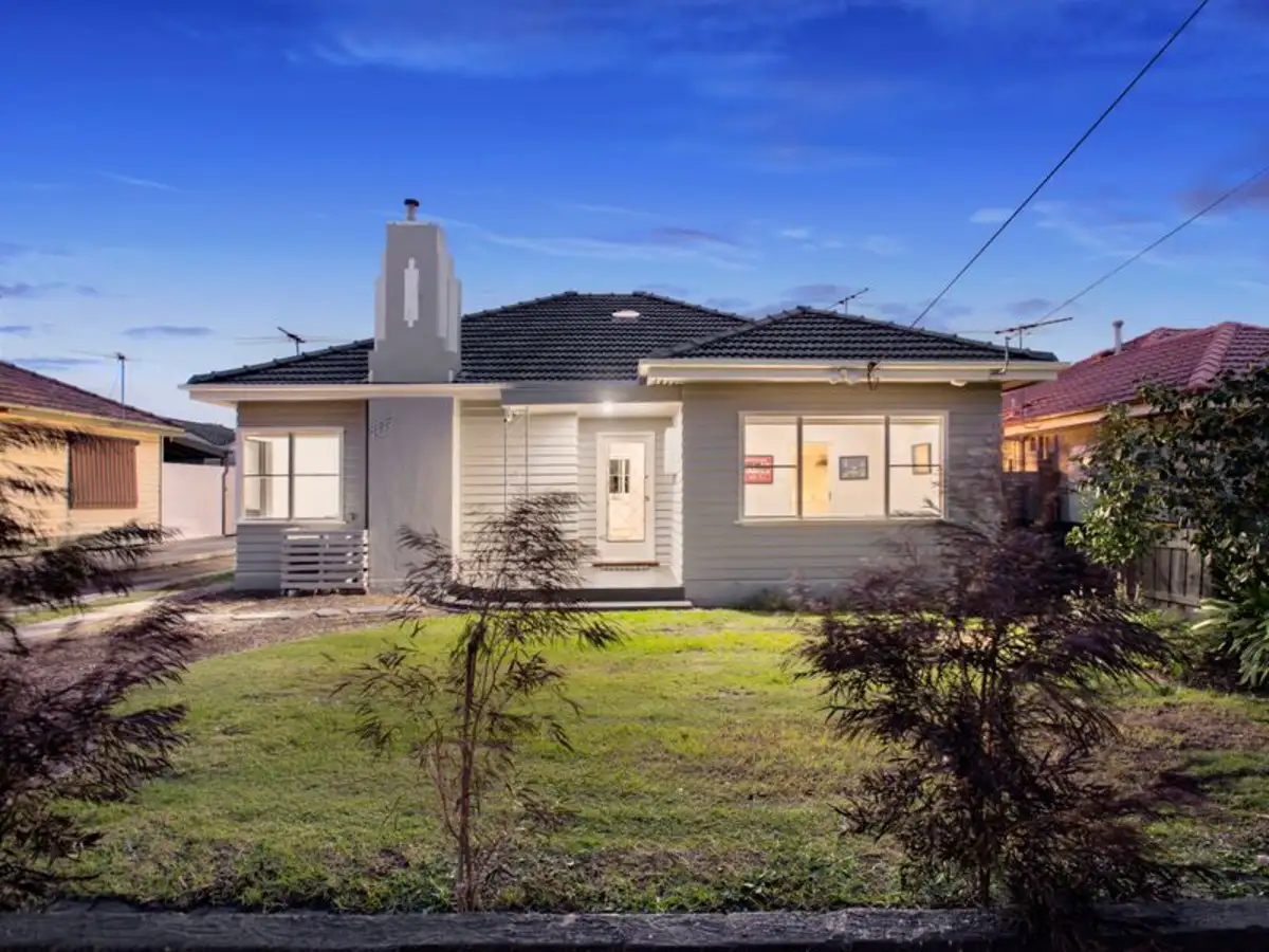Main view of Homely townhouse listing, 1/107 Golf Road, Oakleigh South VIC 3167