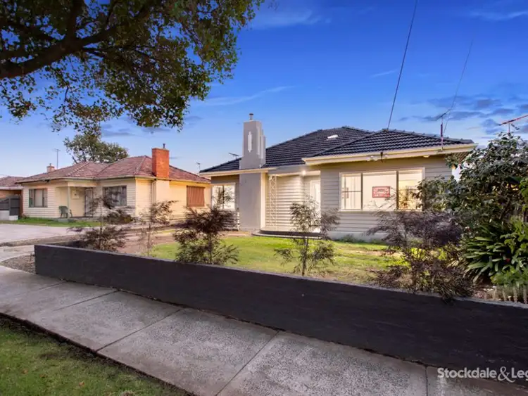 Second view of Homely townhouse listing, 1/107 Golf Road, Oakleigh South VIC 3167