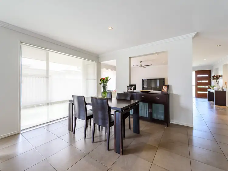 Fifth view of Homely house listing, 10 Ontario Court, Oxenford QLD 4210