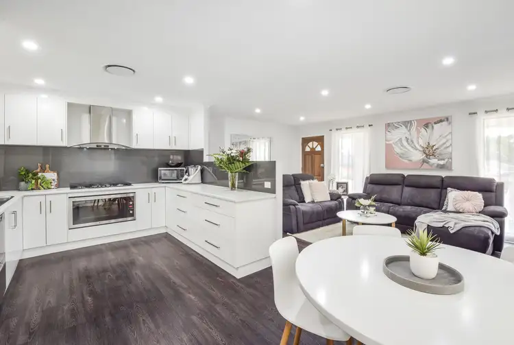 1 Marlowe Road, Bateau Bay NSW 2261