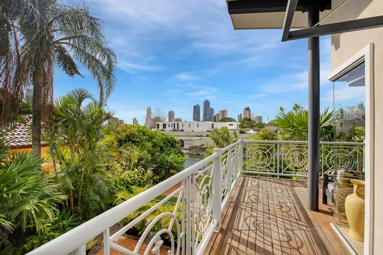 3 Cleland Crescent, Broadbeach Waters QLD 4218
