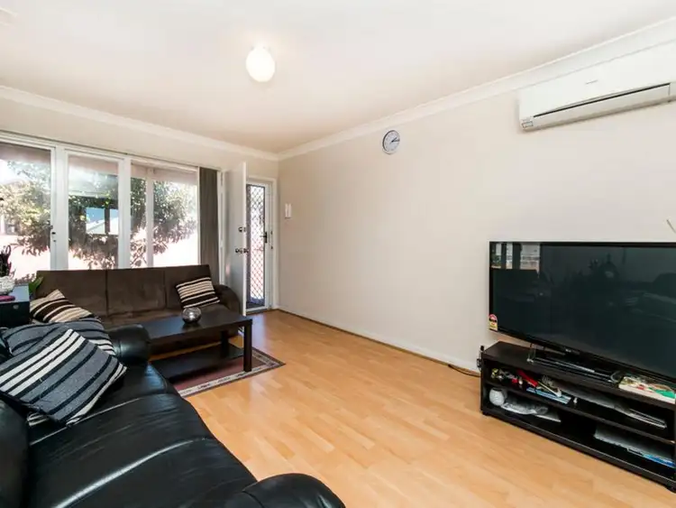 Fourth view of Homely unit listing, 2/15 Danehill Way, Balga WA 6061