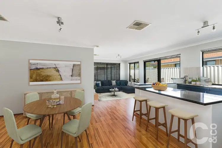 9 Oakfield Gardens, Parmelia WA 6167